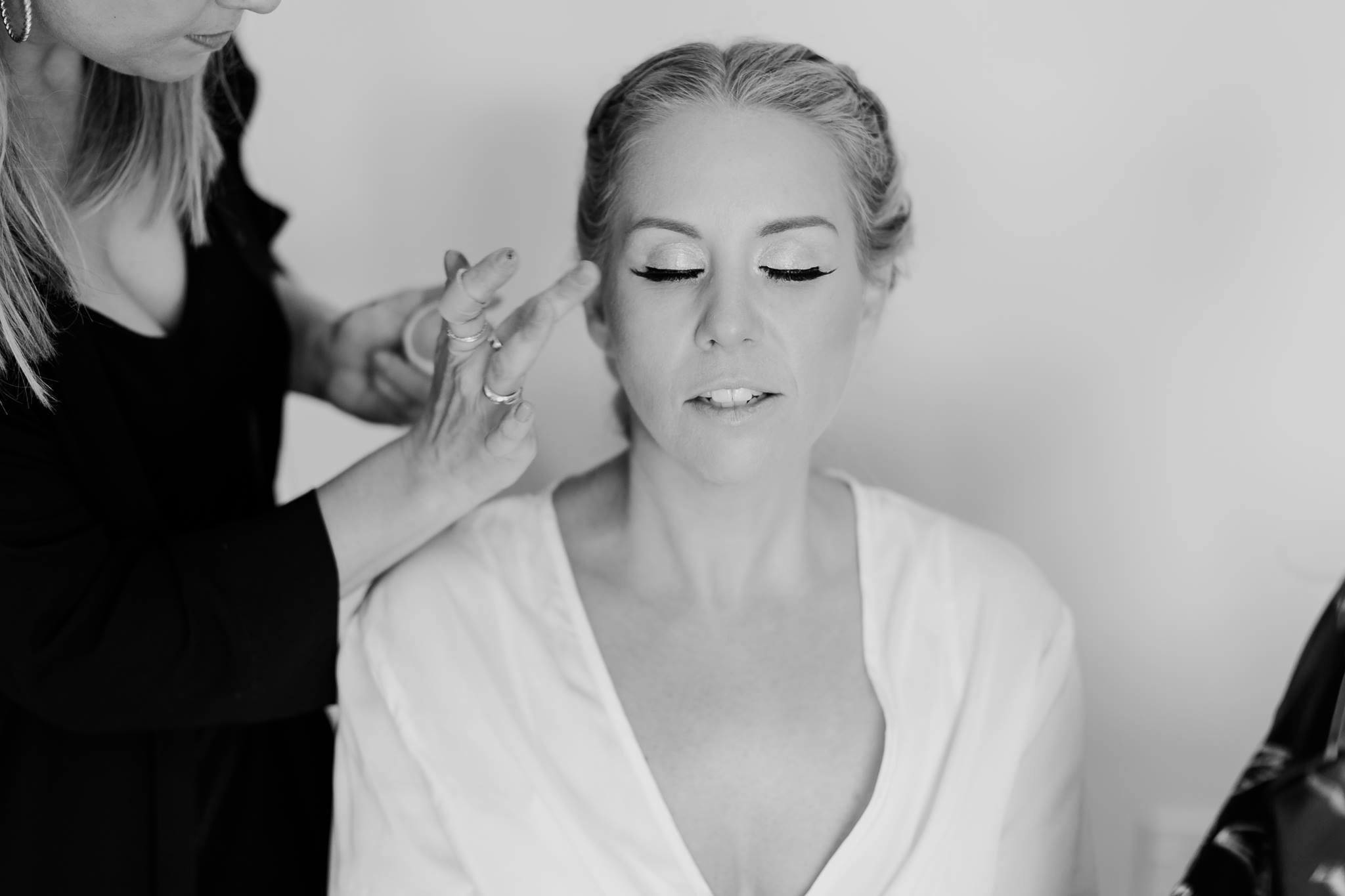 Mobile wedding make up artist